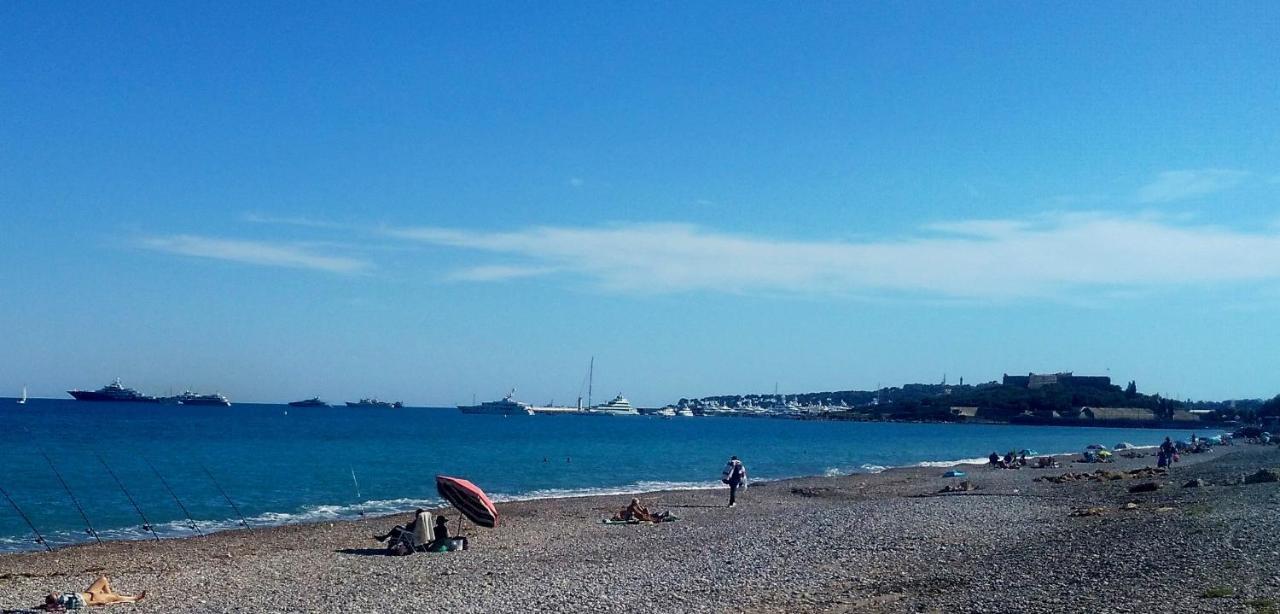Hostel Crew Lighthouse Antibes Exterior foto