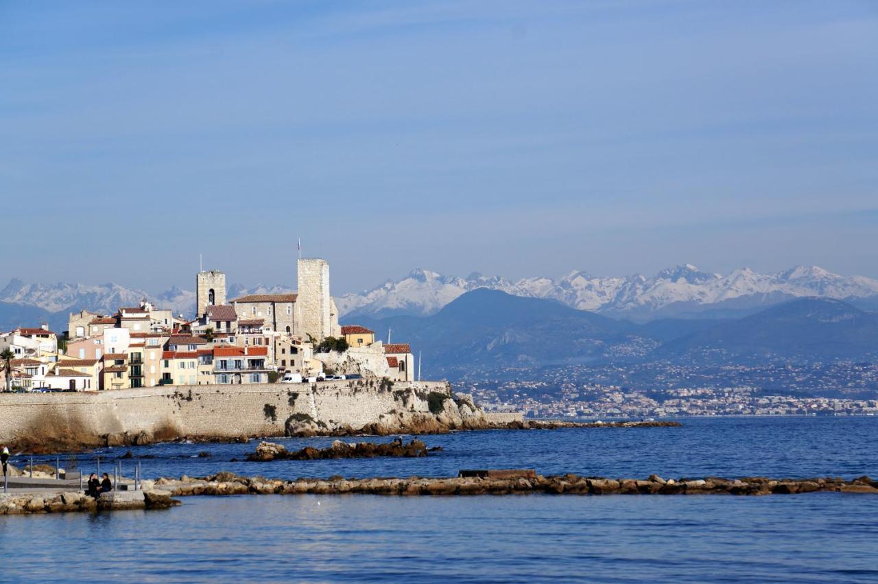 Hostel Crew Lighthouse Antibes Exterior foto