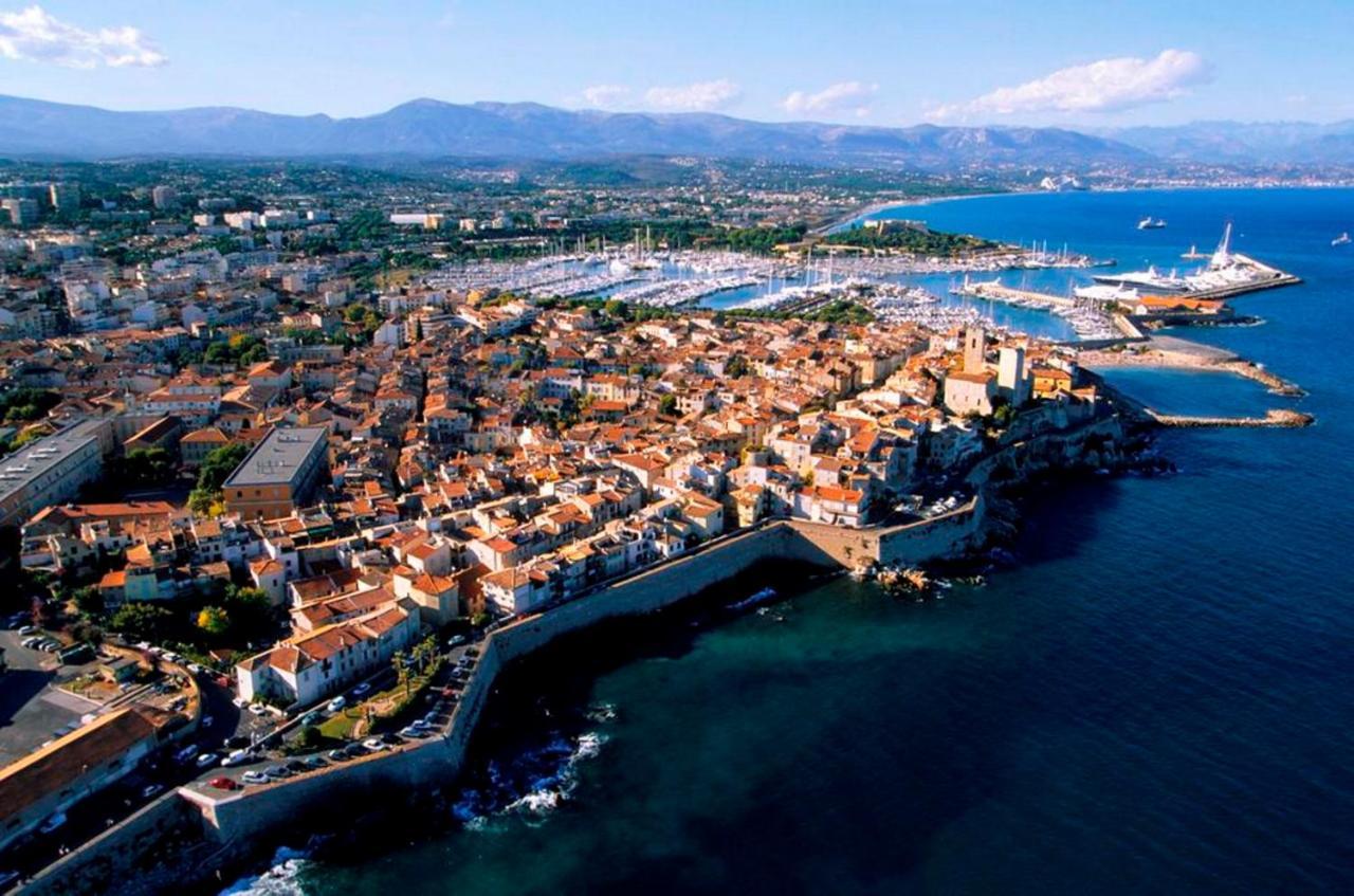 Hostel Crew Lighthouse Antibes Exterior foto
