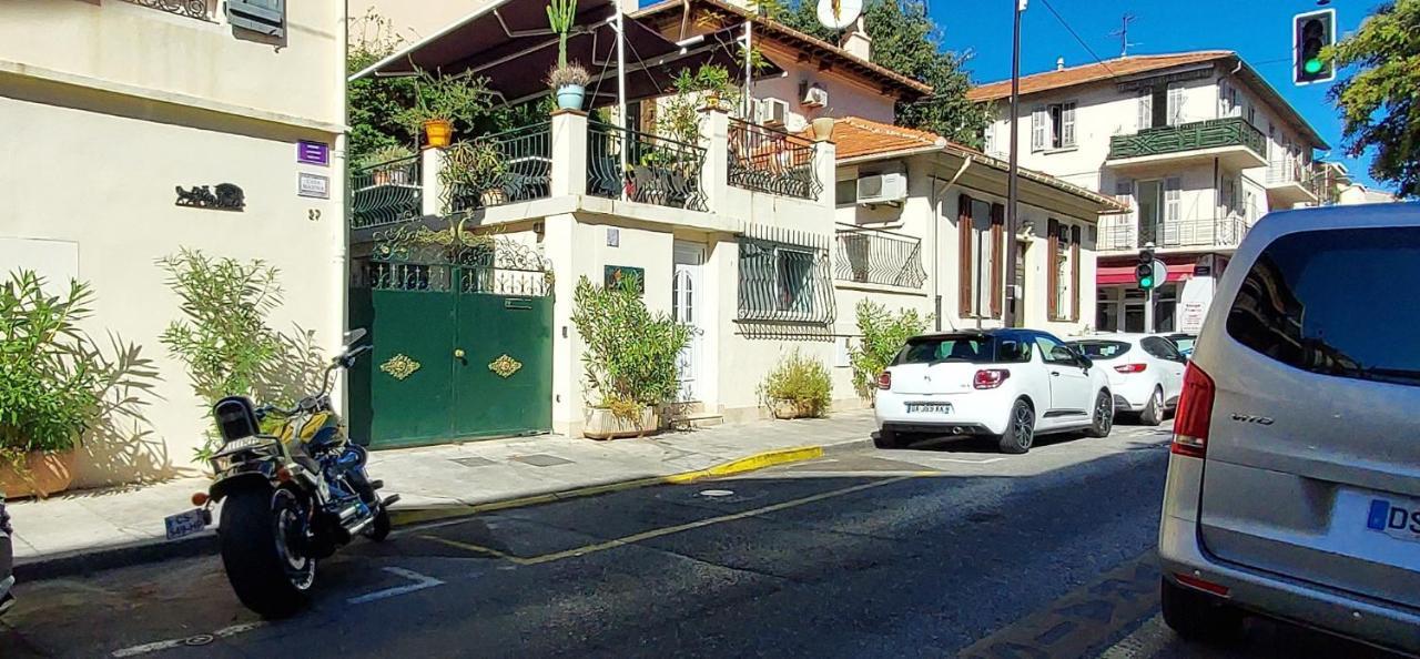 Hostel Crew Lighthouse Antibes Exterior foto